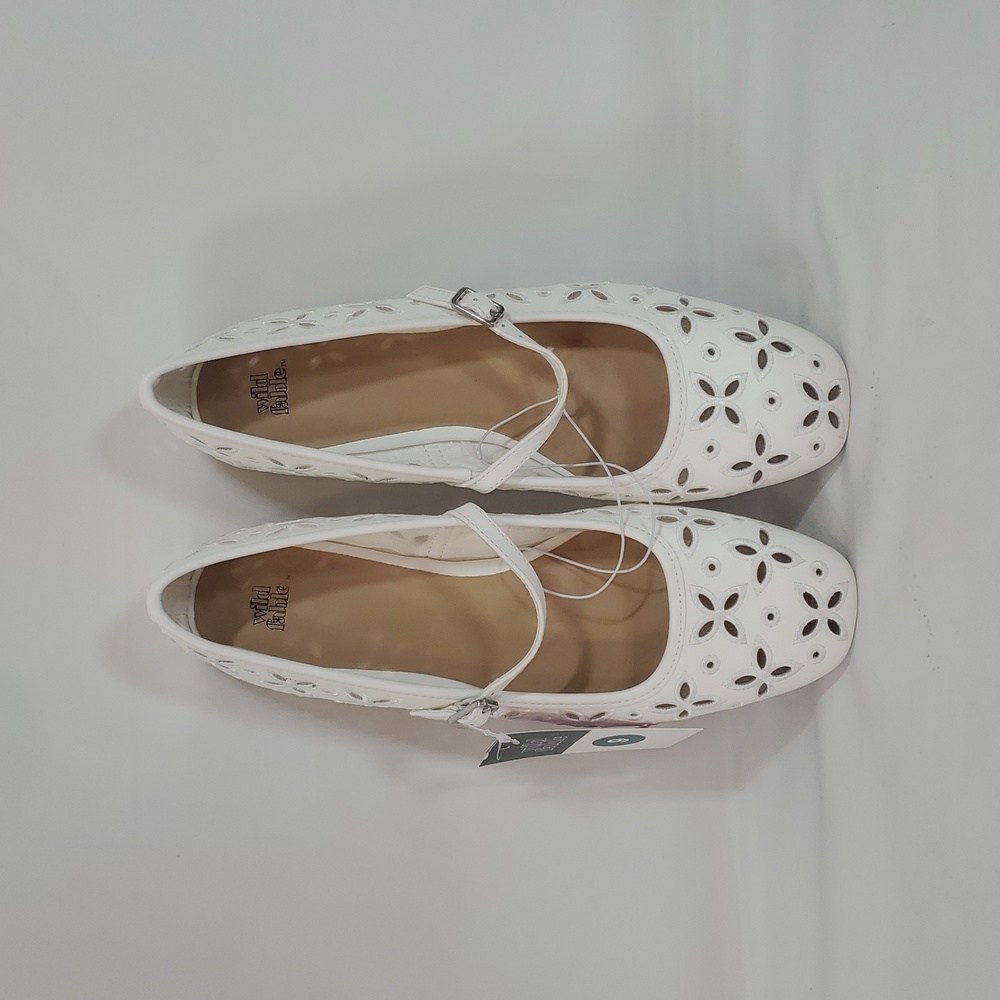 Wild Fable™ Women's Elsa Eyelet Mary Jane Ballet Flats ~ White - Picture 5 of 12